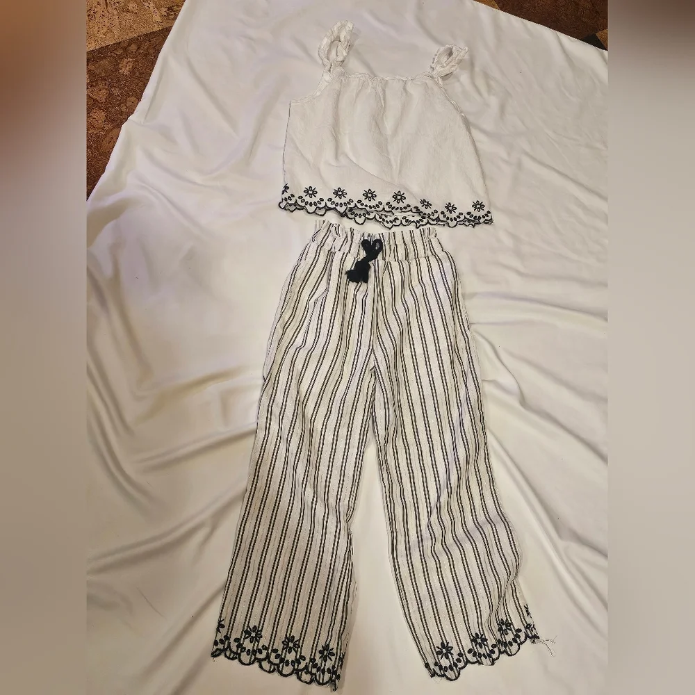 Two Piece Rachel Zoe Girls Set- Tank And Pants- Black And White Floral- Size 6